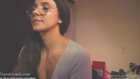 Snapshot of zarahlynch chatting on 03/08/25, 02:34 Miss Lynch Next show 2911 online show from 03/08/25, 02:34