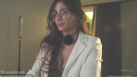 Miss Lynch   Next show  2911 online show from 11/04/25, 10:09