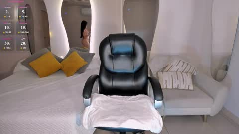 Zara  online show from 03/15/26, 05:30