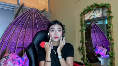 Snapshot of zaralim chatting on 01/27/25, 09:44 Zara Lim online show from 01/27/25, 09:44