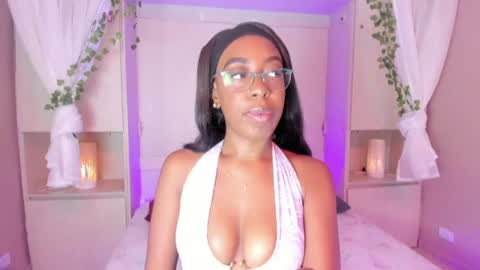Snapshot of zaraprescott chatting on 04/28/26, 08:03 SARA online show from 04/28/26, 08:03
