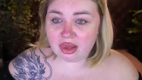 Lola online show from 05/07/26, 07:52