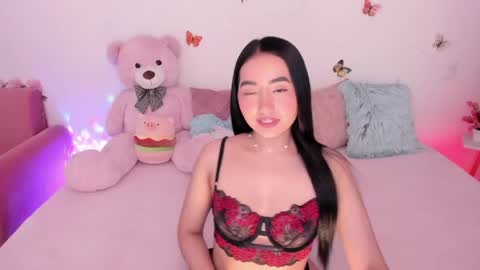 Snapshot of zaratorres_ chatting on 05/22/26, 10:43 Zara online show from 05/22/26, 10:43