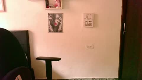 Snapshot of zaray_45bella chatting on 07/01/26, 03:45 zaray online show from 07/01/26, 03:45