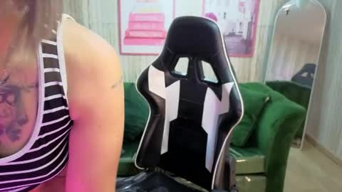 Isabella online show from 04/14/26, 12:44