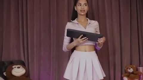 zariaavera online show from 04/19/26, 08:11