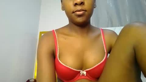 Snapshot of zariah011 chatting on 06/04/26, 10:27 zariah online show from 06/04/26, 10:27
