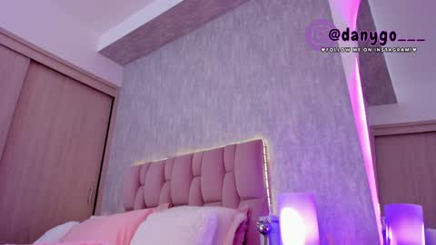 Zariana online show from 02/03/25, 12:04