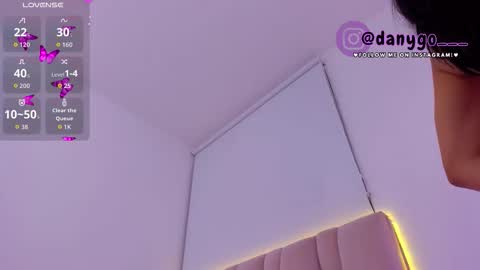 Zariana online show from 11/14/25, 01:04