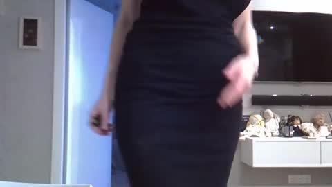 Zarina Swift online show from 10/25/25, 10:34