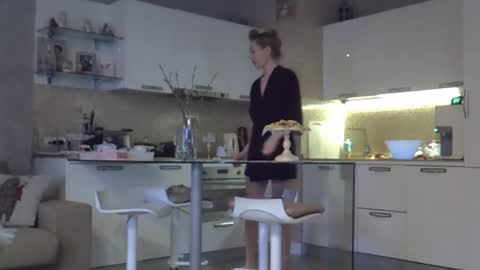 Zarina Swift online show from 04/05/26, 04:42