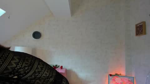 Snapshot of zayatease chatting on 02/16/26, 01:07 Dee online show from 02/16/26, 01:07