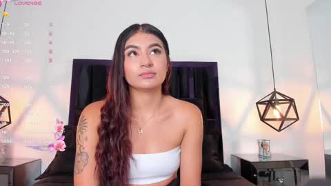  Zayda  online show from 02/10/25, 11:57