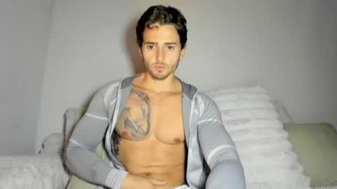 Snapshot of zaylanez chatting on 05/04/26, 03:35 Zay lanez online show from 05/04/26, 03:35