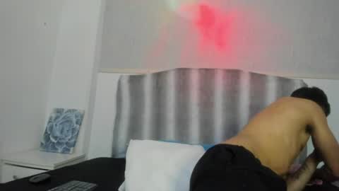 Snapshot of zaynmoretti chatting on 06/17/26, 01:56 zaynmoretti online show from 06/17/26, 01:56
