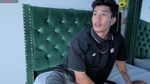 Snapshot of zaynmoretti chatting on 07/09/26, 03:32 zaynmoretti online show from 07/09/26, 03:32