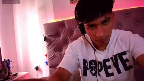 Snapshot of zaynmoretti chatting on 07/28/26, 08:12 zaynmoretti online show from 07/28/26, 08:12
