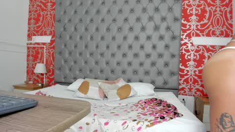 Karolyne online show from 02/04/25, 11:27