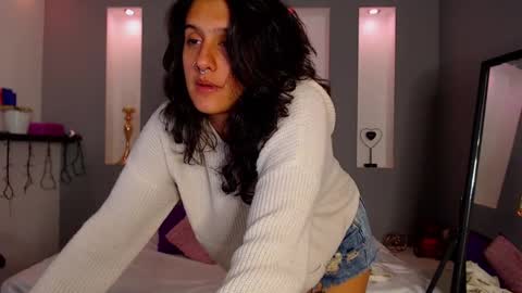 Karolyne online show from 12/15/25, 12:31