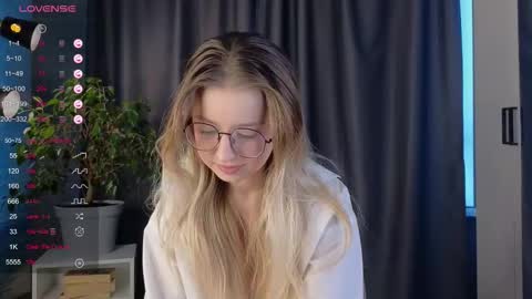 Snapshot of zegoi chatting on 09/26/25, 01:15 Avi online show from 09/26/25, 01:15