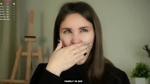 Emilia online show from 10/19/25, 12:11