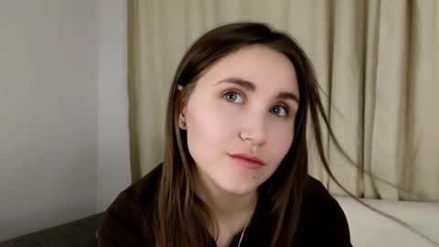 Emilia online show from 01/14/26, 09:31