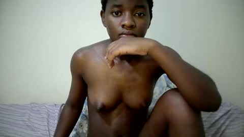 Snapshot of zellah chatting on 02/21/26, 08:48 zellah online show from 02/21/26, 08:48