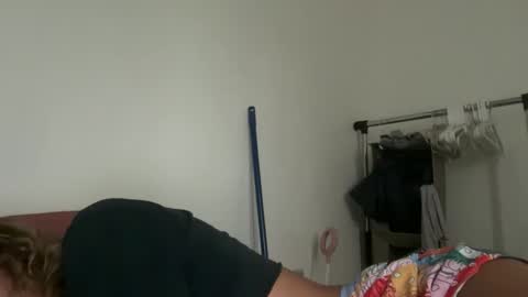 zellaxobella online show from 09/10/25, 10:21