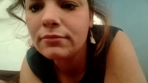 Snapshot of zellelajay2009 chatting on 12/19/25, 07:10 KENDAL Kaylee online show from 12/19/25, 07:10