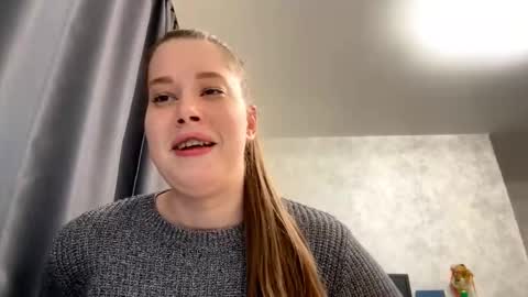 Snapshot of zenacusatis chatting on 02/12/26, 03:18 Sindy online show from 02/12/26, 03:18