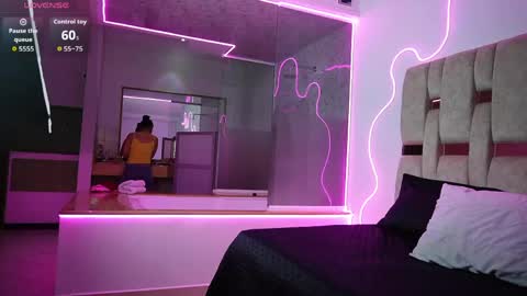 zenda_biancha online show from 04/09/26, 11:37