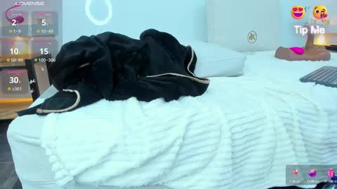 Zenda Evans online show from 02/19/25, 10:12