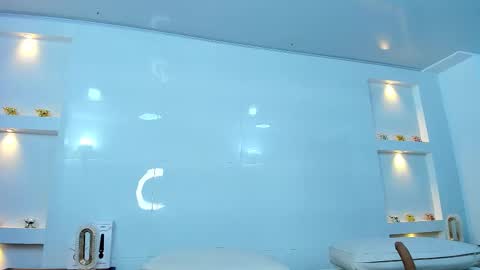 Zenda Evans online show from 09/13/25, 03:50