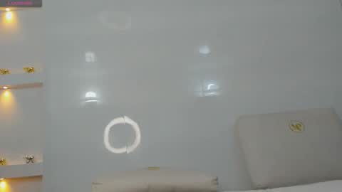 Zenda Evans online show from 03/28/26, 04:01