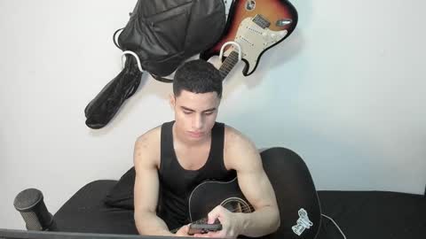 zenzhu online show from 12/19/24, 07:18