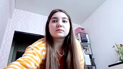 zeniabrossoit online show from 03/15/26, 07:25