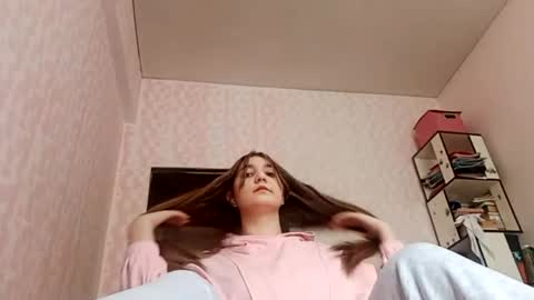 zeniabrossoit online show from 03/26/26, 05:24