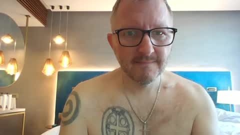 Snapshot of zenlem chatting on 05/05/26, 11:51 zenlem online show from 05/05/26, 11:51