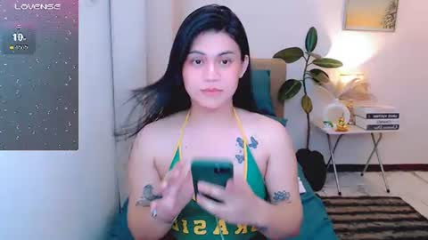 Snapshot of zephyraaaaa chatting on 06/26/26, 06:45 zephyraaaaa online show from 06/26/26, 06:45