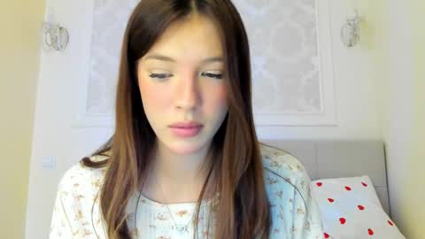 Snapshot of zerelle chatting on 02/01/26, 08:35 Ivy online show from 02/01/26, 08:35