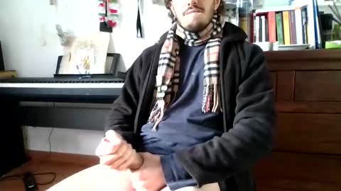 Snapshot of zeta214 chatting on 11/22/25, 01:43 zeta214 online show from 11/22/25, 01:43