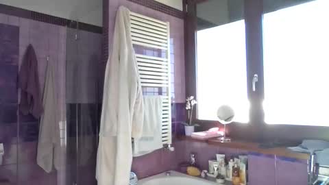 Snapshot of zeta214 chatting on 01/08/26, 09:22 zeta214 online show from 01/08/26, 09:22