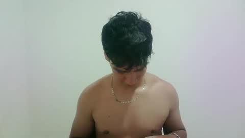 zeus_183 online show from 09/10/25, 10:54