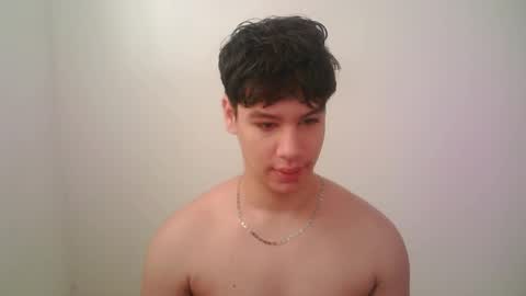 zeus_183 online show from 04/28/26, 08:58