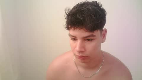 zeus_183 online show from 06/03/26, 02:33