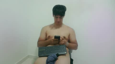 zeus_183 online show from 07/18/26, 12:37