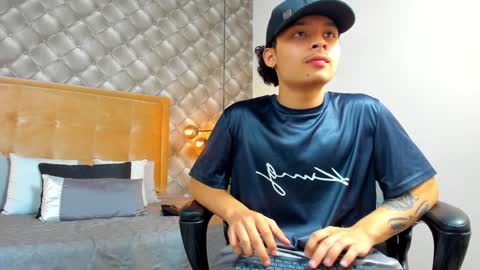 zeus online show from 12/13/24, 07:10