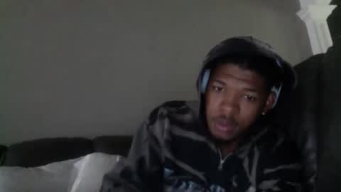 Snapshot of zeusrnb chatting on 05/29/26, 05:44 zeusrnb online show from 05/29/26, 05:44