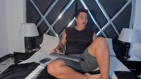 Snapshot of zeussmithh chatting on 04/09/26, 12:32 zeussmithh online show from 04/09/26, 12:32