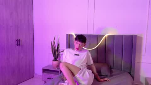 Snapshot of zeyn_smith chatting on 05/16/26, 12:15 zeyn_smith online show from 05/16/26, 12:15